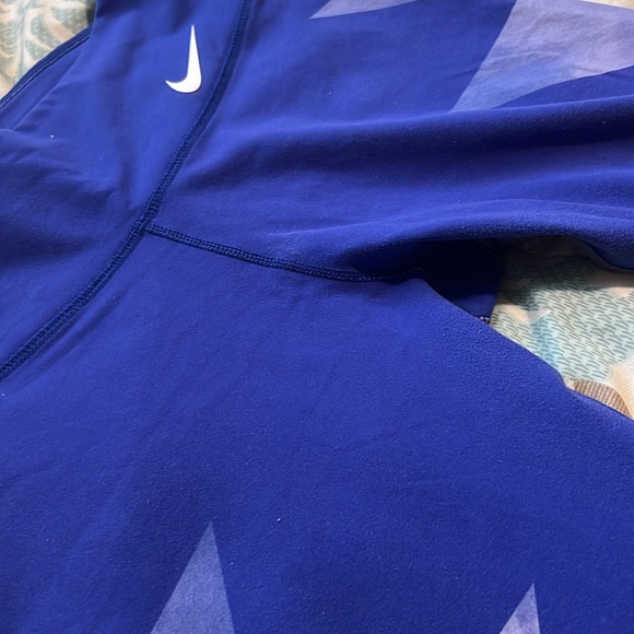 Nike Dri-Fit Cropped Purple Leggings with Star Design - Picture 7 of 8